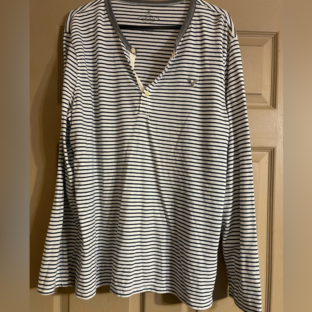 Men’s American Eagle vintage striped long sleeve shirt.